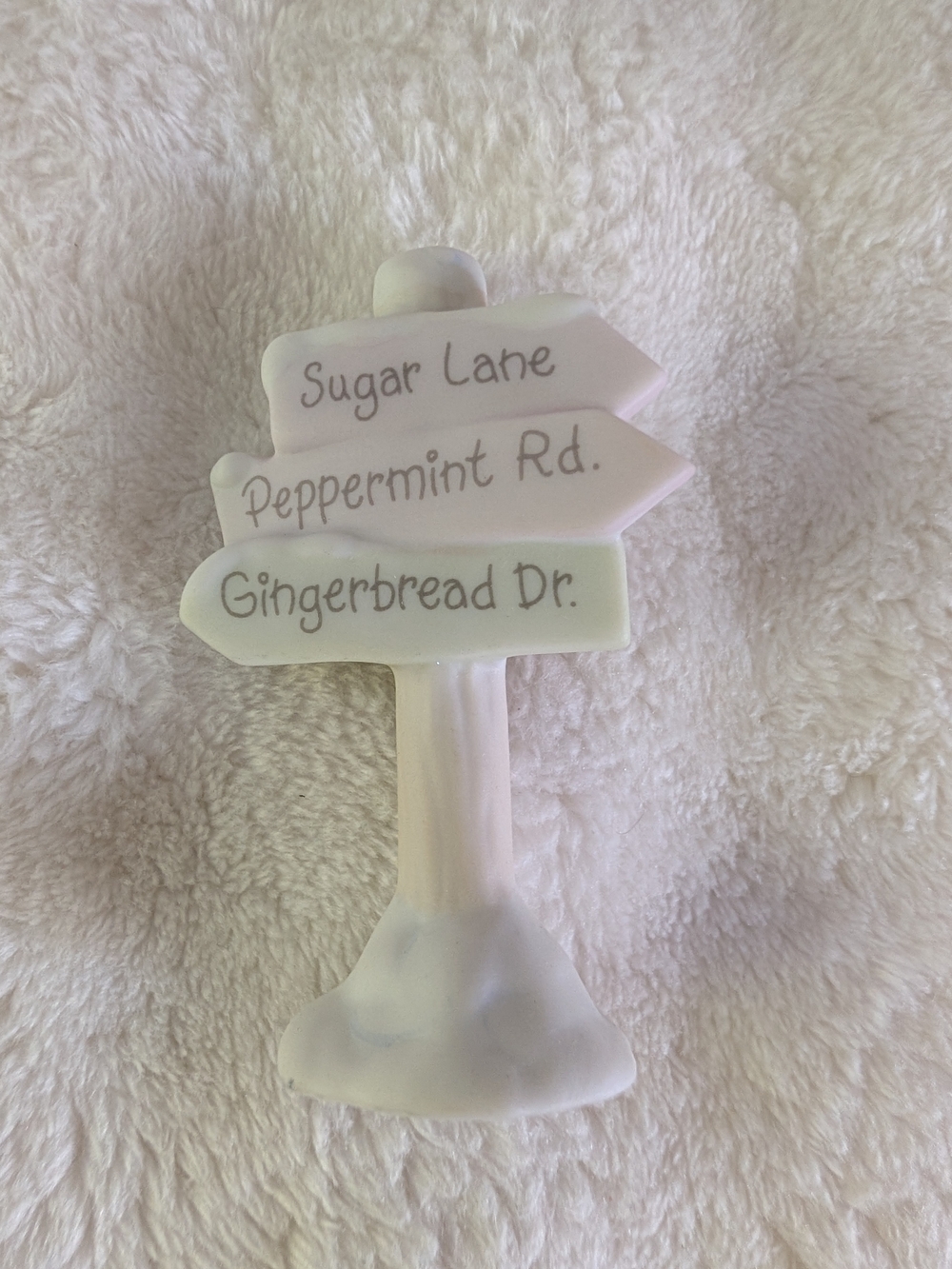 1995 Precious Moments Sugar Town Street Sign 532185 Sugar Lane Peppermint Rd Box
